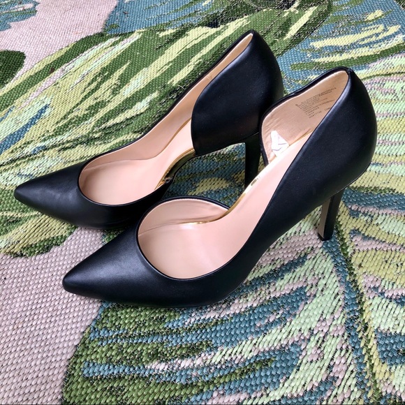 Mossimo • Black Heels with Side Cut - Picture 3 of 12